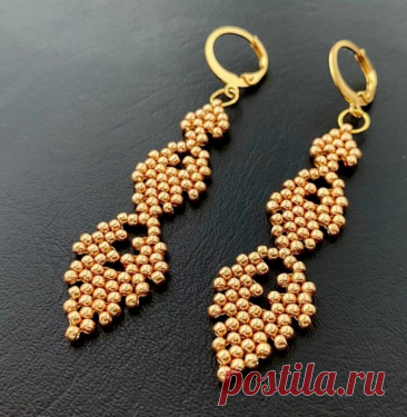 ​Маленький листик из бисера