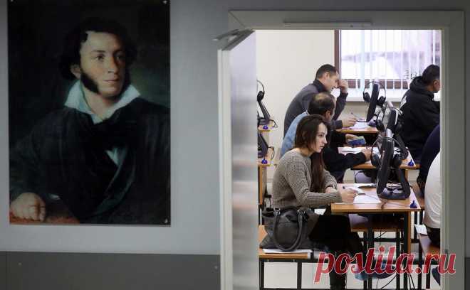 Что такое разрешение на работу и как его получить иностранцу в России. Что такое разрешение на работу и как его получить иностранцу в России
 
 Разрешение на работу (РНР) — документ, позволяющий иностранцам легально трудиться в России.
