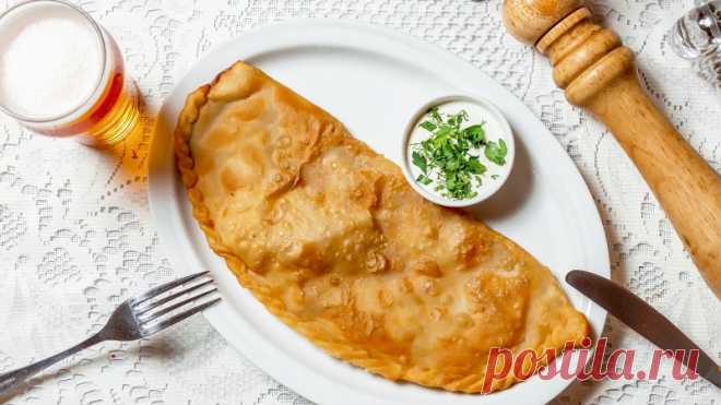 ЧЕБУРЕК  Чебуреки хрустящие сочные - самый лучший рецепт! Вы будете в восторге! Мне понадобилось много времени, чтобы выработать этот идеальный чебурек. Теперь готовлю только так не только дома, но и у себя в ресторане. Все секреты приготовления, чтобы у каждого получалось вкусно. Не забудьте...
