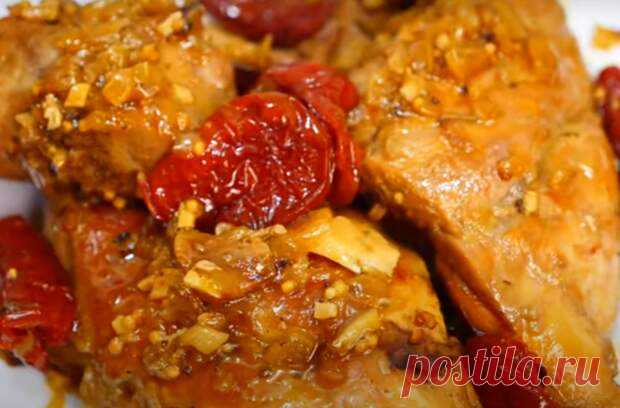 Идеальный рецепт приготовления кролика - Вкусные рецепты - медиаплатформа МирТесен Кролика, приготовленного по этому рецепту можно подать даже к праздничному столу. Он получается очень нежный и сочный. Смотрится блюдо довольно презентабельно, мы бы советовали подать его и к новогоднему столу. Поверьте, блюдо этого достойно. Необходимые продукты 700 грамм кролика 1 луковица 1