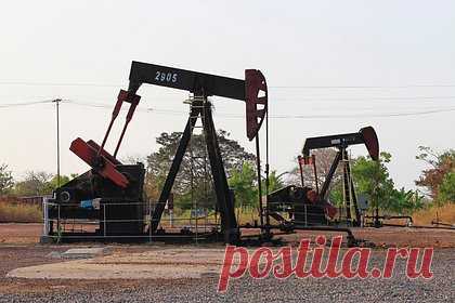 Цены на нефть перешли к падению. На фоне объявления Россией ответных мер на потолок цен на собственную нефть, введенный западными странами, стоимость сырья перешла к падению. Сорт Brent опускался ниже 84 долларов за баррель. По состоянию на 12:05 цена скорректировалась до 84,05 доллара. Сорт WTI опустился до 78,78 доллара.