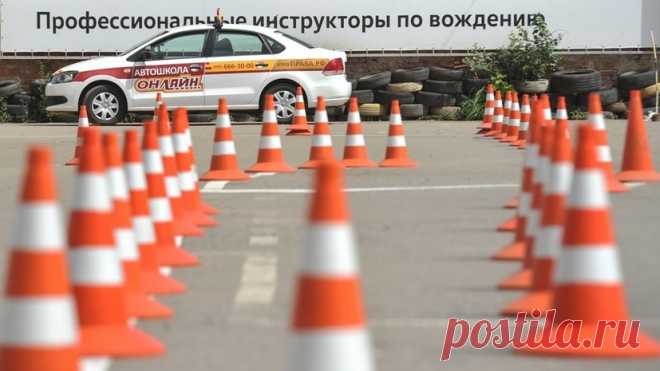 В ГИБДД рассказали о планах объединить «город» и «площадку» для получения прав Глава ГИБДД России Михаил Черников рассказал о планах внести изменения в экзамен на получение водительского удостоверения.
