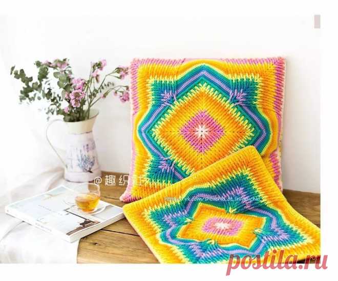 Вяжем оригинальные подушки крючком. Схемы