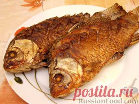 Рецепт: Караси, жаренные "без костей" на RussianFood.com