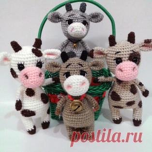 Бычки-малыши амигуруми. Схемы и описания для вязания игрушек крючком! Бесплатный мастер-класс от Мирославы Резниченко по вязанию бычков-малышей крючком. Высота вязаной крючком игрушки примерно 16 см. Для изготовления так…
