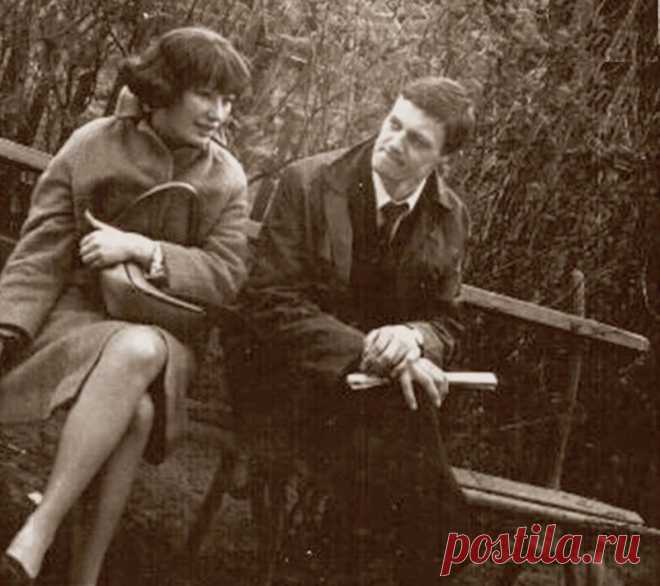 Уникальные фотографии уникальных людейА.Пугачёва и М.Орбакас.1978г.