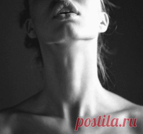 И десятки тех, кто захотел твое тело, не стоят и мизинца того, кто полюбил твою душу.

Омар Хайям