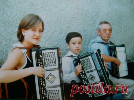 Русский баян и казахская домбра одинаково звучат в народных оркестрах | KCOPC