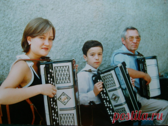 Русский баян и казахская домбра одинаково звучат в народных оркестрах | KCOPC