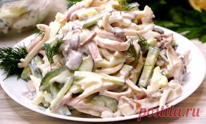 Потрясающий салат с кальмарами и свежим огурцом: рецепт просили все!