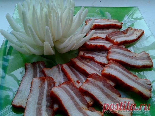 ШПИК ПО-ВЕНГЕРСКИ И МАРИНОВАННАЯ ХРИЗАНТЕМА ИЗ ЛУКА.