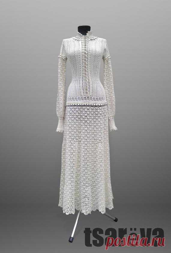 Crochet dress Emma. Ivory women handmade maxi wedding or special occasion couture organic cotton crochet dress. Made to order. Free shipping Crochet dress Emma. Ivory women handmade maxi wedding or special occasion couture organic cotton crochet dress. Made to order. Free shipping.  A couple of centuries ago, only a royal lady could wear such a luxurious dress. Today any woman can try on herself the image of a lady from the highest