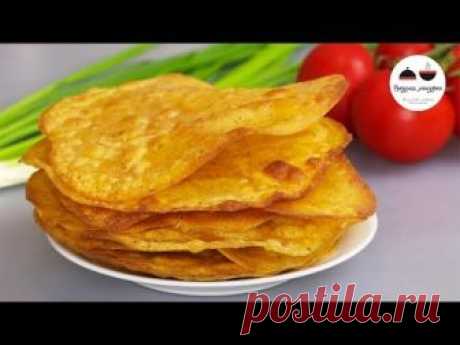 Лепешки из кукурузной муки - тонкие и хрустящие. Жареные на масле по вкусу напоминают хворост, лепешки на сухой сковороде похожи на чипсы. Вместо кукурузной ...