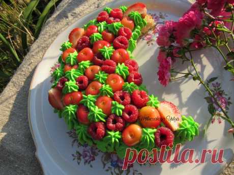 Вкуснейший пирог с ягодами!
Délicieux gâteau aux fruits!
Delicious pie with berries!