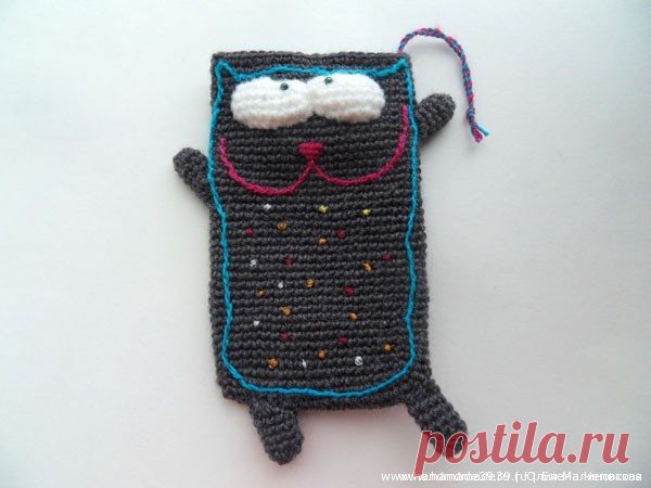 Вязаные чехлы на телефон Толстые коты – HandMade39.ru