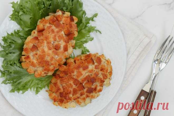 Как приготовить пожарские котлеты: классический рецепт
Простое и вкусное блюдо, которое точно понравится вашим близким. Рассказываем, как приготовить пожарские котлеты.