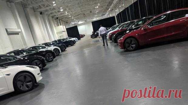 Tesla Roadster получит "космические" возможности: Илон Маск заинтриговал автолюбителей