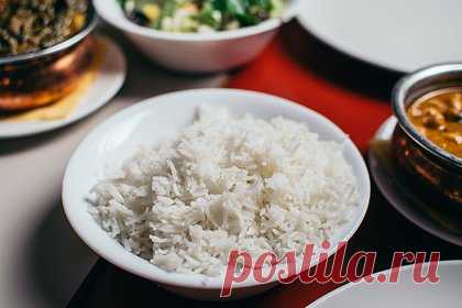Мировые цены на рис установили новый рекорд. Мировые цены на популярный продукт установили новый рекорд за последние 15 лет. Стоимость тайского белого риса выросла до 659 долларов за тонну — самого высокого уровня с октября 2008 года. Зерно подорожало на 38 процентов после того, как крупнейший экспортер, Индия, ограничила поставки, а непогода привела к неурожаям.