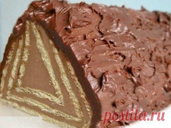 ТОРТ БЕЗ ВЫПЕЧКИ «ДОМИК»
Ингредиенты:
54 печенюшки (квадратные)
1 чашка крепкого остуженного кофе
Для начинки:
500 г кремового творога
2 ч.л желатина
1 ст.л какао в порошке
1 стакан сахара
Для помадки :
2 ст. сахарной пудры
1 ст.л с горкой какао в порошке
1 ч.л растворимого кофе
3-4 ст.л горячего молока
2 ст.л растопленного сливочного масла
Приготовление:
Помадка:
В этом порядке соединить все ингредиенты и перемешать их маленькой деревяной лопаточкой или маленьким веничком (не взбивая)