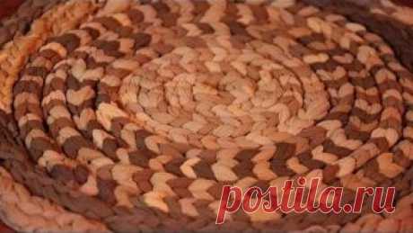 Как связать коврик из старых колготок