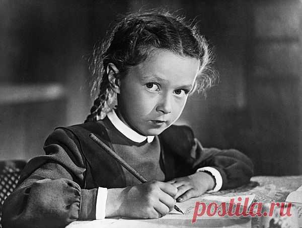 СТАНИСЛАВ САДАЛЬСКИЙ - - Я дважды снималась не с девочкой, а с живым чудом – с Наташей Защипиной. Фаина Раневская