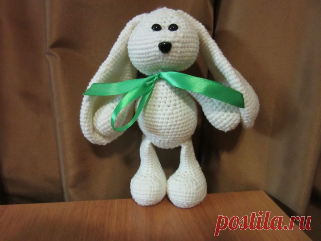 Игрушка - Зайка.