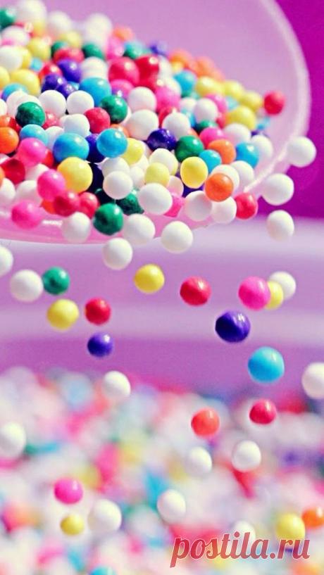 Sweet Colorful Candy Ball Shaking From Bowl iPhone 5s Wallpaper Download | iPhone Wallpapers, iPad wallpapers One-stop Download