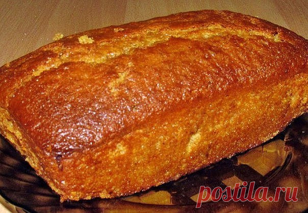 Быстрый пирог к чаю. Нет проще!!! 

Тесто:

стакан кефира,
3 яйца,
0,5 ч. ложки соды,
соль,
сливочное масло(растопленное)
100 гр, мука.

Тесто должно получиться как сметана.
1/2 часть теста выливаем в форму, далее начинку(у меня жареная капуста)и еще 1/2 часть теста.
Сверху немного сливочного масла(натертого)и посыпать тертым сыром.

В духовку при 180
Приятного аппетита!