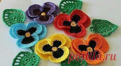 Анютины глазки крючком
