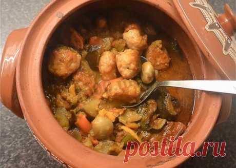 Мясо свинины с картошкой в горшочке рецепт с фото - 1000.menu