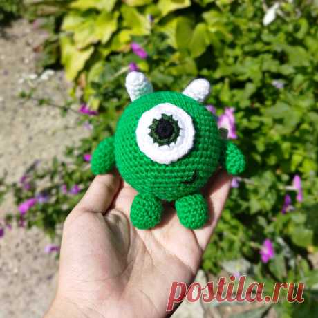 PDF Майк Вазовски крючком. FREE crochet pattern; Аmigurumi toy patterns. Амигуруми схемы и описания на русском. Вязаные игрушки и поделки своими руками #amimore - маленький монстр, милый монстрик, Корпорация монстров, Дисней.