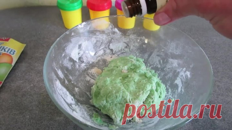 Как сделать тесто для лепки, пластилин Play Doh в домашних условиях How to make Play Doh at hom