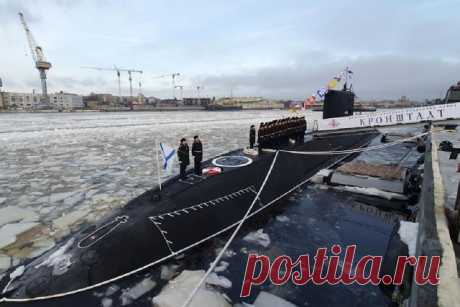 Первая серийная подлодка «Кронштадт» проекта 677 «Лада». В Санкт-Петербурге состоялась передача в состав ВМФ России подлодки «Кронштадт».