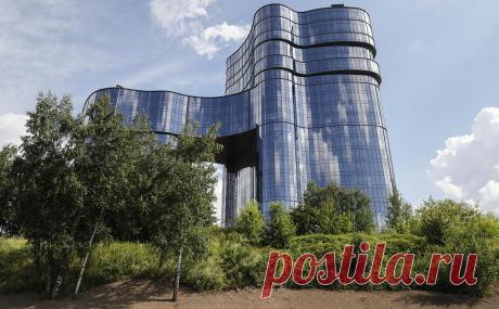 «ЧВК Вагнер Центр» объяснил исчезновение вывески со здания в Петербурге. Исчезновение вывески «ЧВК Вагнер Центр W» со здания бизнес-центра в Петербурге объяснили переездом, сообщает «Фонтанка».