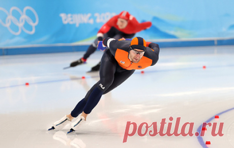 Нидерландский конькобежец Крол стал олимпийским чемпионом на дистанции 1 000 метров. Серебро завоевал канадец Лоран Дюбрёй, бронзу - норвежец Ховар Лорентсен