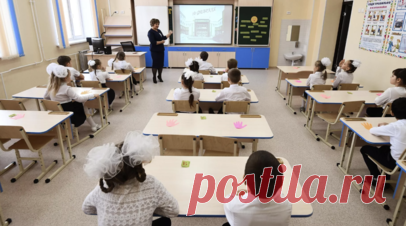 Педагог Аймаганбетов рассказал о методике и принципах преподавания в школах. Учитель информатики казанской русско-татарской школы №129 Ерлан Аймаганбетов, один из победителей премии «Яндекс Учебник» и конкурса программы профессионального развития педагогов «Кадровый резерв», рассказал, что детям с клиповым мышлением сложно удерживать внимание длительное время. По его словам, подход к обучению нужно адаптировать под новые условия. Читать далее