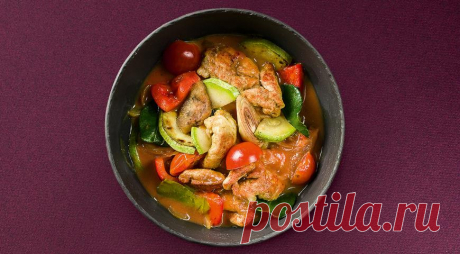 Курица в соусе Кокосовый карри - ПУТЕШЕСТВУЙ ПО САЙТУ. Курица с карри уже стала  обычным для нас блюдом, благо, приправу карри можно купить везде. Попробуйте приготовить соус карри  на курином бульоне с кокосовым молоком, добавьте к мясу овощи, и у вас получится еще один вариант этого популярного блюда. ИНГРЕДИЕНТЫ куриная грудка – 100 г растительное масло – 15 мл […]