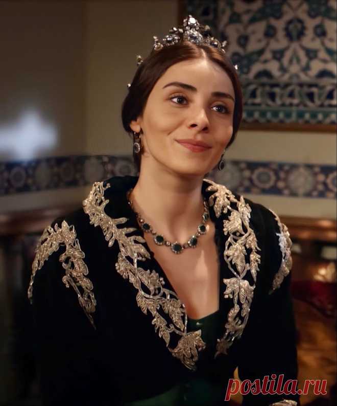 Нур Феттахоглу