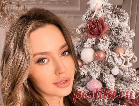 Анастасия Костенко раскрыла пол будущего ребенка и показала веселый бейби шауэр