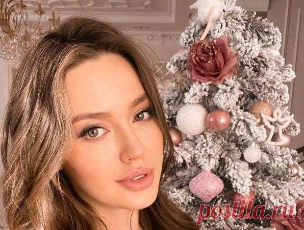 Анастасия Костенко раскрыла пол будущего ребенка и показала веселый бейби шауэр