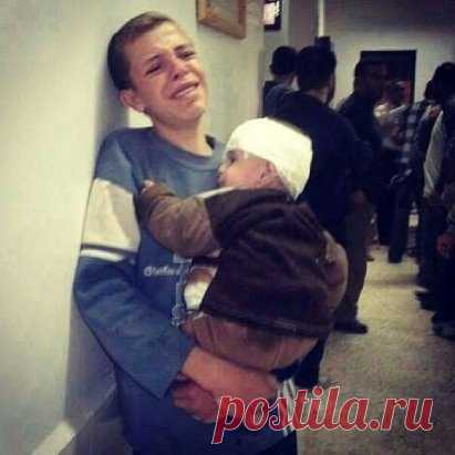 У парня теперь нет никого кроме брата.
Дорожите своими Родителями..((((Если не лайкнеш то у тебя нет сердце(