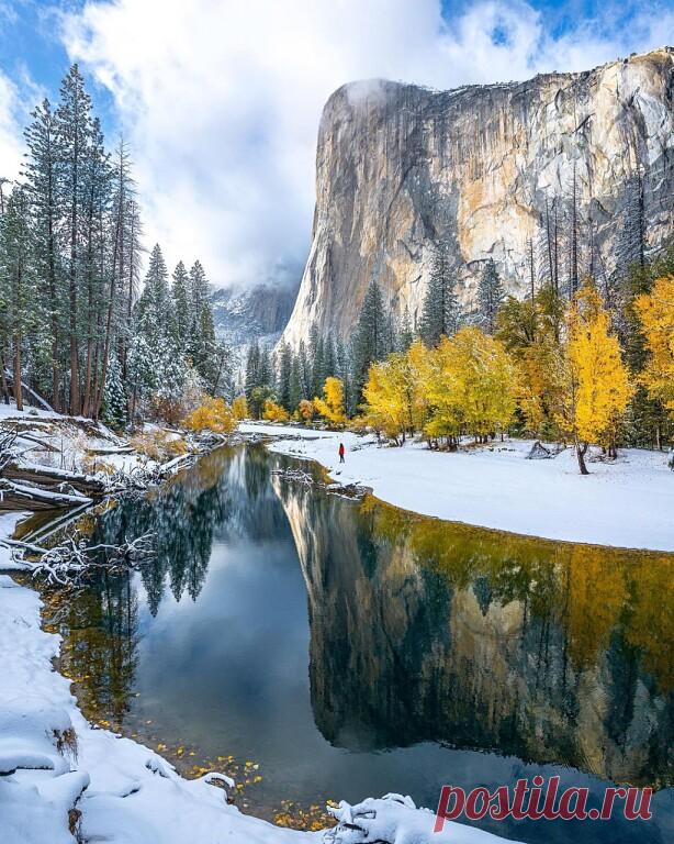 Йосемитский национальный парк расположен в горах Сьерра-Невада в штате Калифорния.

#США