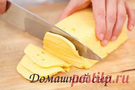 Домашний сыр

Ингредиенты:
-1 литр молока
-1 ст.л.соли
-200-300 г. сметаны
-3 яйца