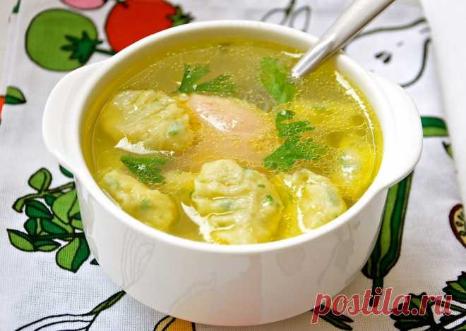 Кремовый куриный суп с клецками, который понравится даже детям