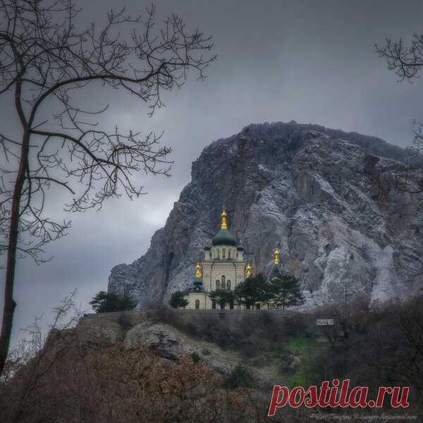 Крым. Храм на Красной скале. | Бродилки по Крыму и не только... | Яндекс Дзен