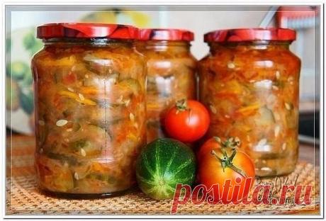 Салат "Разносол"

огурцы — 2 кг
помидоры — 2 кг
морковь — 0,5 кг

лук — 0,5 кг
растительное масло — 0,5 л
сахар — 3 ст. л.
соль — 2 ст. л.
уксус — 150 г (9%)

1. Морковь, лук, помидоры и огурцы порезать произвольно, сложить в большую кастрюлю.

2. Влить растительное масло, добавить сахар, соль, уксус, варить на протяжении 30-40 минут.

3. В горячем виде разложить по стерильным банкам. Перевернуть, дать остыть, убрать на хранение в прохладное место.