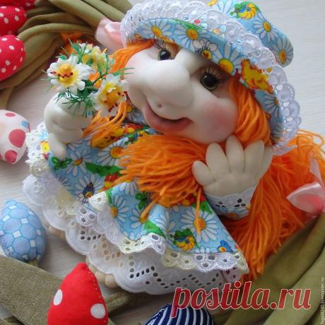 Ах, ФЕВРАЛЬ...Чуть-чуть до счастья,..до весеннего причастия, 
До ручьёв, до вспухших почек, и до ярких чувств.. 
Всё случится,...а покуда- чуть дрожит в преддверие чуда 
Человеческое сердце...До весны чуть-чуть...