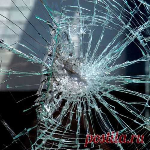 Как защитить лобовое стекло от сколов (видео)