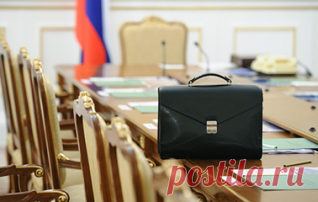 В России зарплаты работников госорганов с 1 октября проиндексируют на 5,5%. Зарплаты увеличат комендантам, кассирам, экспедиторам и представителям еще нескольких профессий, сообщили в Минтруде