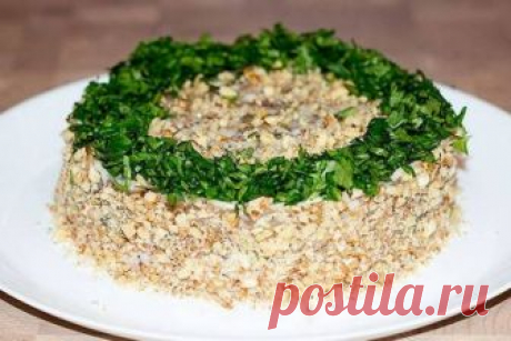 Слоеный салат с говядиной, баклажанами и черносливом, рецепт — Вкусо.ру
